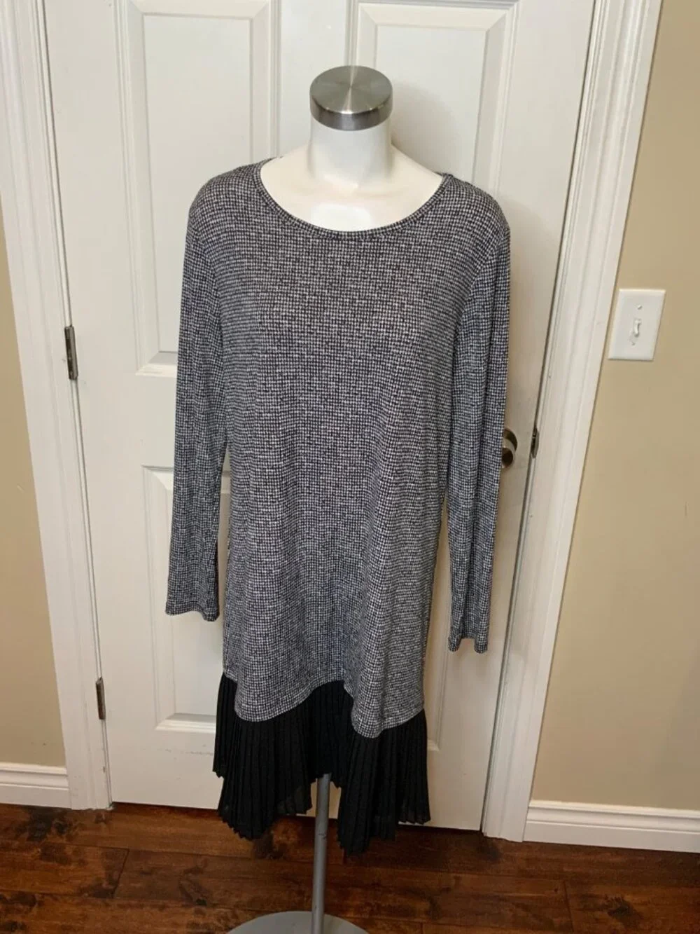 Michael Kors Black White Houndstooth Dropwaist Pleated Hem Dress, Size XL